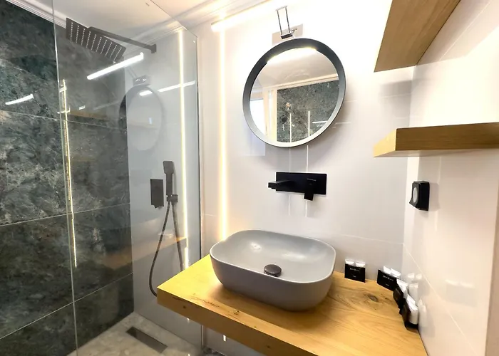 Appartamento Nefertiti's Urban Luxury Kerameikos 2br Industrial Balconies Netflix Atene