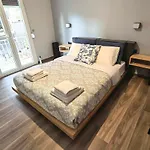 Nefertiti's Urban Luxury Kerameikos 2br Industrial Balconies Netflix Apartment *
