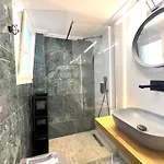 Nefertiti's Urban Luxury Kerameikos 2br Industrial Balconies Netflix *