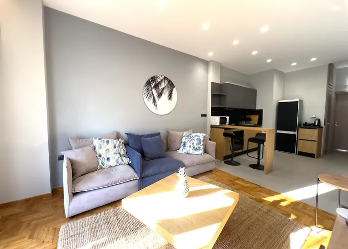 Nefertiti's Urban Luxury Kerameikos 2br Industrial Balconies Netflix Apartament