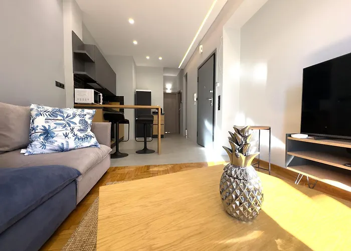 Nefertiti's Urban Luxury Kerameikos 2br Industrial Balconies Netflix *