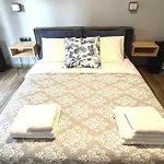 Nefertiti's Urban Luxury Kerameikos 2br Industrial Balconies Netflix *