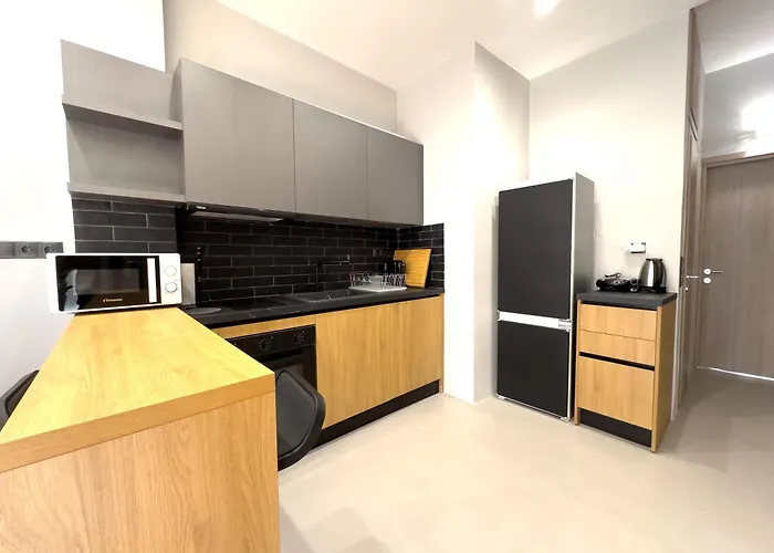 Nefertiti's Urban Luxury Kerameikos 2br Industrial Balconies Netflix * Atény